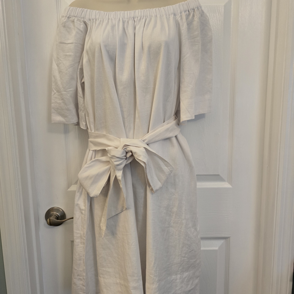 Banana Republic Strapless Cream Dress
